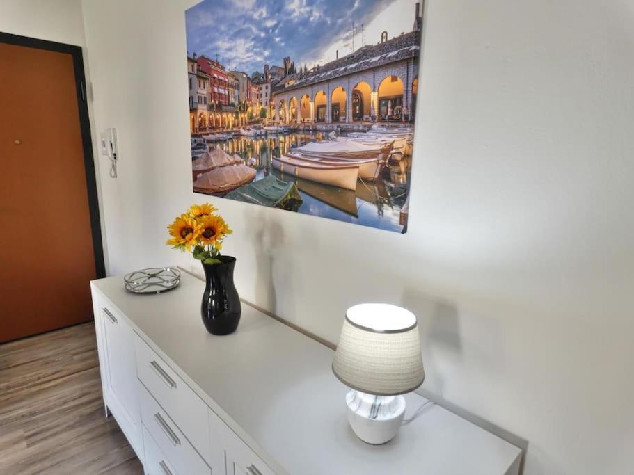 デセンツァーノ・デル・ガルダWelcome House Desenzano Centerアパートメント エクステリア 写真
